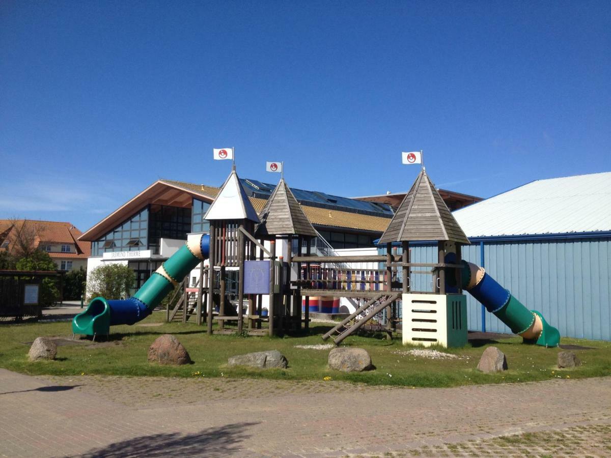 Ferienwohnung "Kranich" Im Ferien-Resort Ruegen Sagard Exterior photo